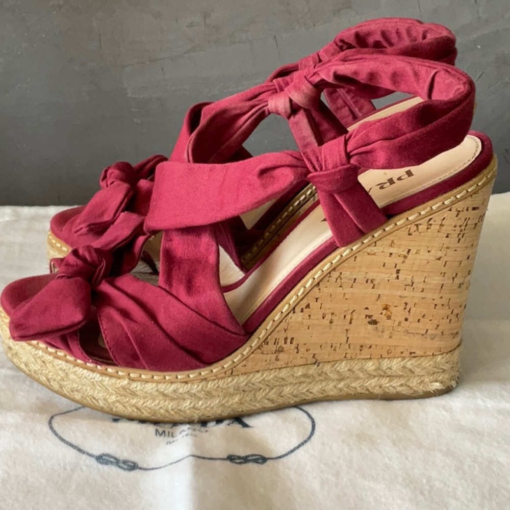 GENUINE PRADA!!!!!! Size 38